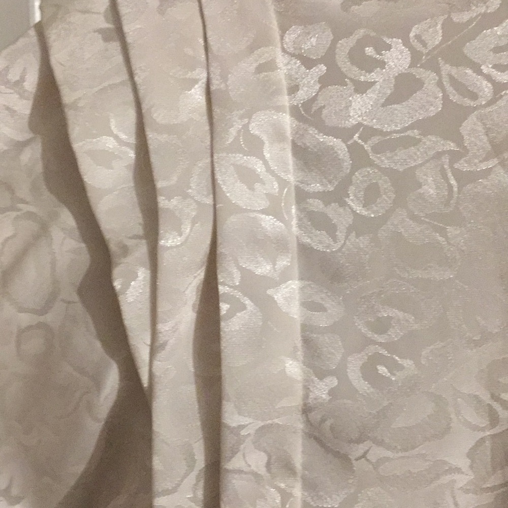 Cream colored Dress Shirt - Picture 3 of 6